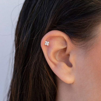 Gouden Bloem Oorknopjes - Florenya - Fijne Sieradenstijl - Elegant Cadeau voor Haar