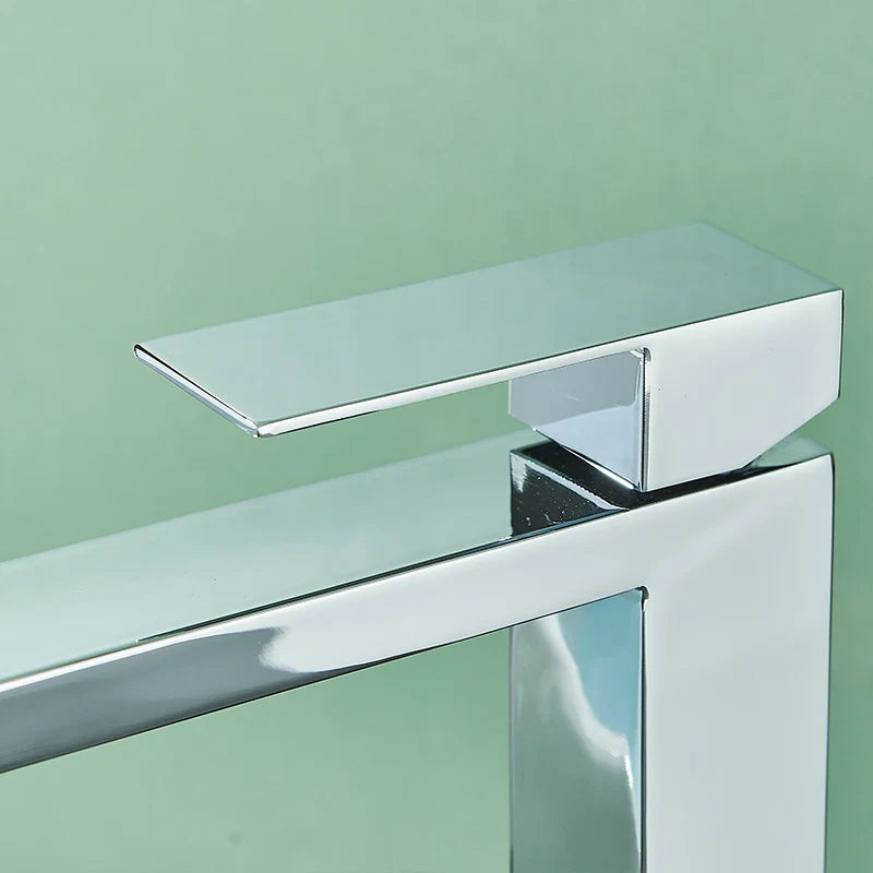 Badkamerkraan - AquaFlow - Roestvrijstaal - Warm & Koude Waterregeling